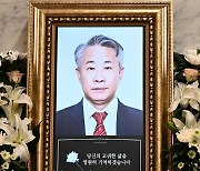 [TD포토] '부채도사' 장두석 별세… 향년 67세