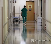 하반기 전공의 모집, 초반부터 파행 조짐…"누가 지원하겠나"(종합)