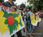 SRI LANKA BANGLADESH STUDENTS PROTEST