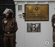 SRI LANKA BANGLADESH STUDENTS PROTEST