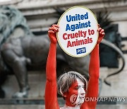 FRANCE PROTEST PETA