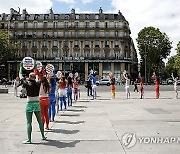 FRANCE PROTEST PETA