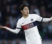 '충격' 이강인 때문이었나?'...김민재 옛 동료의 PSG 이적 정체된 이유→"나폴리가 LEE 요구해서 거절"