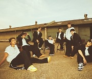 “혁신적 음악 스타일”...NCT 127, 정규 6집 ‘WALK’ 향한 외신 잇단 호평