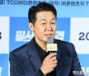 박성웅 "1인 7역 중 여장 有…브래지어, 너무 답답하더라" (필사의 추격)[종합]