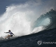 APTOPIX Paris Olympics Surfing