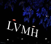 '명품제국' LVMH 불황 그늘…中 소비 줄자 성장 둔화