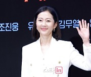 [포토]염정아, 노 웨이 아웃 : 더 룰렛 많이 사랑해주세요