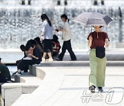 반려견 산책 막혔던 청계천…연내 동반 출입 허용