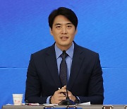 발언하는 한준호 민주당 최고위원 후보