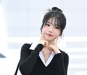 조유리, 깜찍한 더블 볼콕 [포토엔HD]