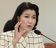 민주당 "이진숙 당장 사퇴해야"...국힘 "검증 가장한 폭력"
