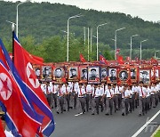 북한, 전승절 71주년 기념 '청년전위 계승의 행진'