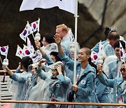 개회식 기수 김서영 "센강 지날 때 감동. 평생 남을 듯" [올림픽]