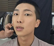 ‘軍 복무’ RM, 입대 전 추억 소환..“빡빡이 1주년” [★SHOT!]