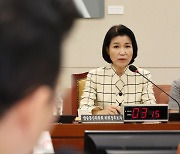 민주당 "尹 '자격 미달' 인사에 사죄해야"···이진숙 사퇴 압박