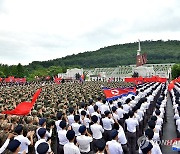 북한, '전승절' 맞아 청년들 결의모임 진행