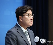 권성동 "김규현-野장경태 접촉해 공작"…張 "제보 확인차였을뿐"(종합)