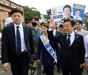 김두관 "개딸이 黨점령" 직격… 이재명 한마디에 김민석 1위