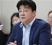 연돈볼카츠 매출·매장 수 '반토막'...업계에선 '이례적'