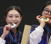 오예진 금메달! 김예지 은메달!…한국 사격 '대형사고' 쳤다→여자 10m공기권총 '금·은 싹쓸이' [2024 파리]