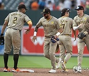 Padres Orioles Baseball