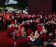 북한 김정은, 전승절 경축공연 관람