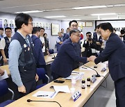 우원식, 국회의장 첫 한국노총 방문…"국회 사회적 대화 참여 요청"