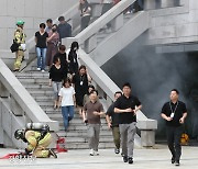 지진 나면 이렇게 대피하세요[포토뉴스]