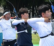 세계 최강 양궁, 오늘 밤엔 남자팀이 金 조준…100호 금메달 나올까[파리2024]