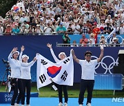 한국 여자 양궁, 중국 누르고 金…단체전 10연패 위업(종합)[파리 2024]