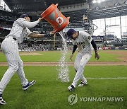 Marlins Brewers Baseball