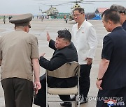 김정은, 신의주·의주군 수해 현장 방문 지휘