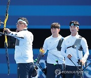 [올림픽] 남자양궁, 중국 넘고 단체전 은메달 확보…1승 더하면 3연패(종합)