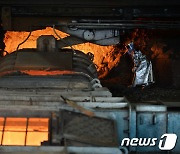 中 철강 저가공세에 K-조선 웃었다…철강업계와 후판가 '인하' 합의