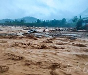 인도 남부 산사태 사망자 107명으로 증가…안개로 구조 난항