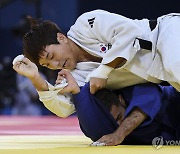 김지수 이어 이준환도... '센스갑' 허벅다리걸기로 16강 진출[파리 유도]