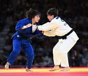 Judoka Huh Mi-mi takes silver in women's 57 kilograms