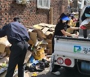 "겨우 설득, 치우면 또 쌓아" 저장강박 사례관리 '진땀'