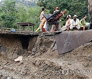 PAKISTAN WEATHER FLOODS