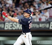 KBO 데뷔 첫 안타 치는 제러드