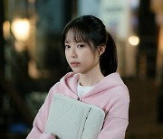 "18살에 부모님 이혼"…손나은, 금수저 아닌 소녀가장이었다 ('가족X멜로')