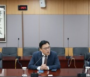 취임하자마자 업무 시작한 김병환 금융위원장