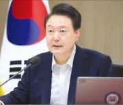 윤 대통령 "제3, 제4 체코 수주 위해 원전산업지원 특별법 만들자"