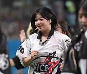 트와이스 정연 ‘축구 팬들 만나러 갑니다’ [MK포토]