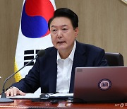 윤 대통령, 고용부 장관에 김문수 지명…이진숙 방통위원장 임명 강행