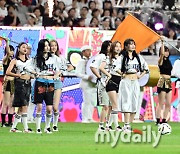 [MD포토] 트와이스 '상암벌을 달아오르게 한 축하공연'