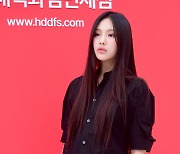 [포토] 뉴진스 혜인, '느낌 있네~'