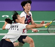 Korea knocked out of women's badminton doubles by China, Malaysia