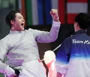 A fencer, a shooter and a special selfie: World falls in love with Korea's Olympic stars